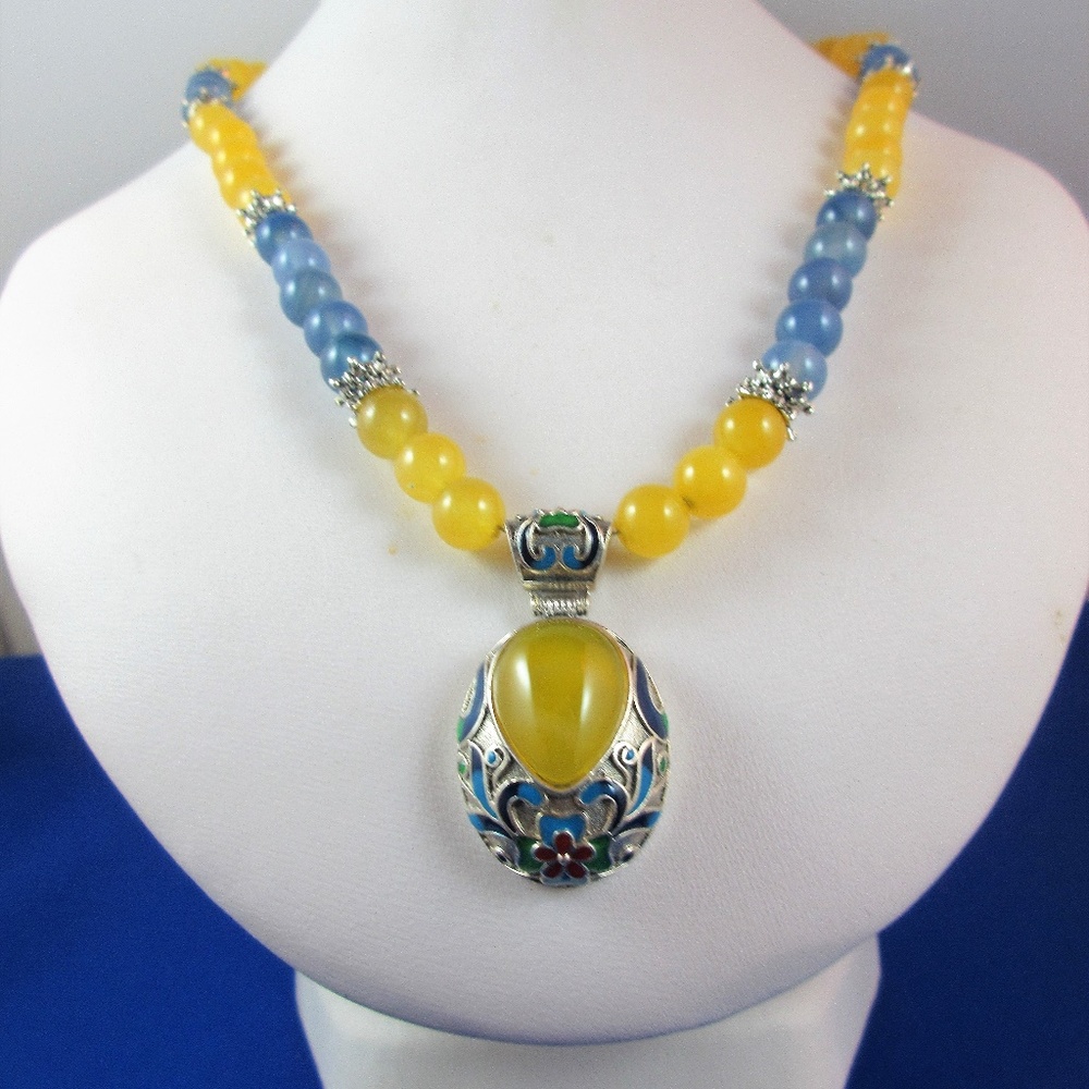 Chalcedodny enamaled pendant beaded necklace